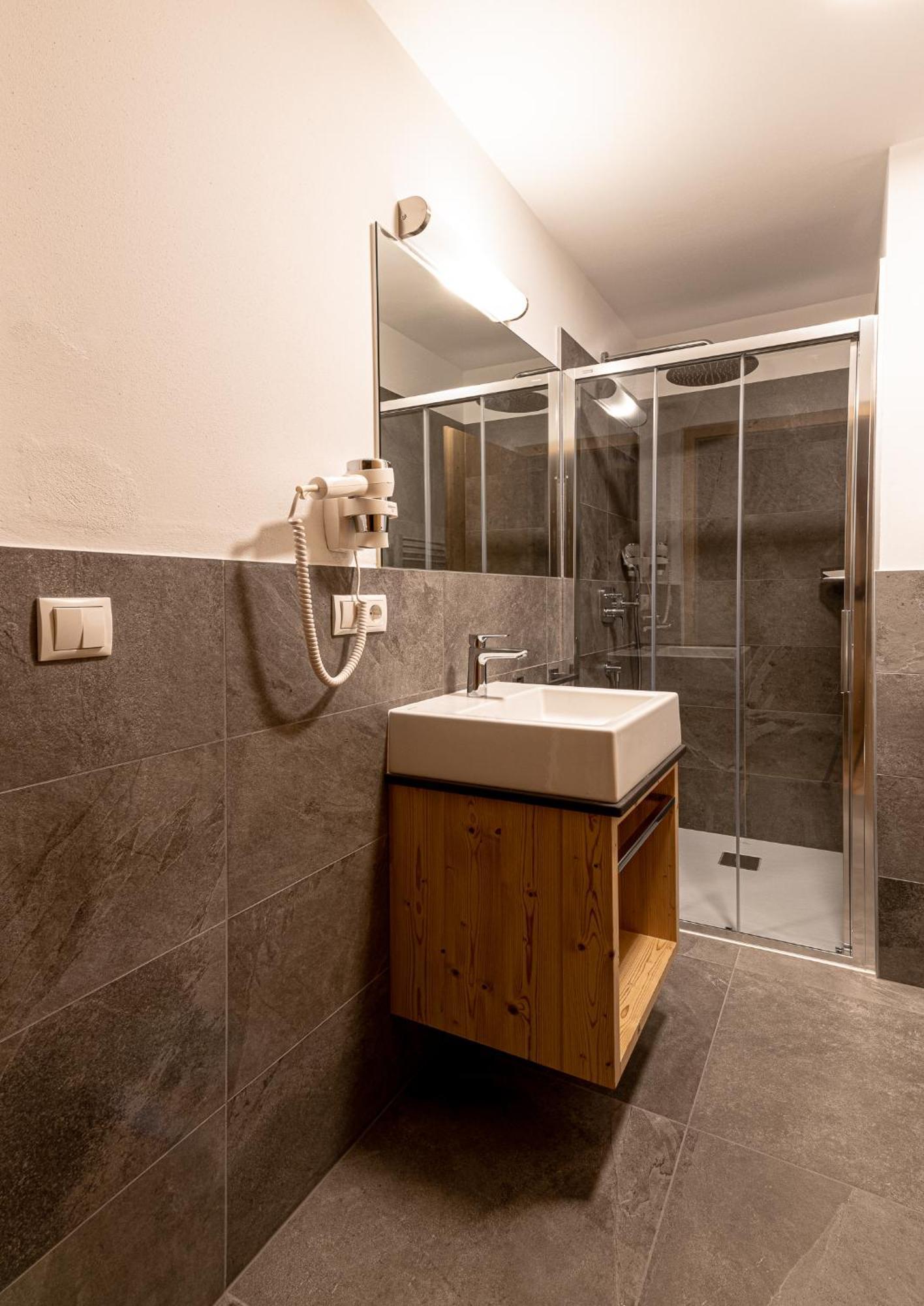 Ferienwohnung Aurturist Sesto Zimmer foto